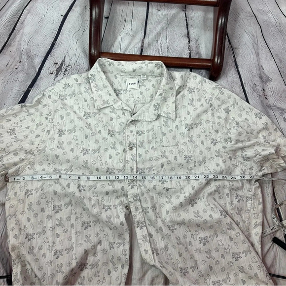 ROWM short sleeve button front shirt with cactus print size 3X - Picture 2 of 7